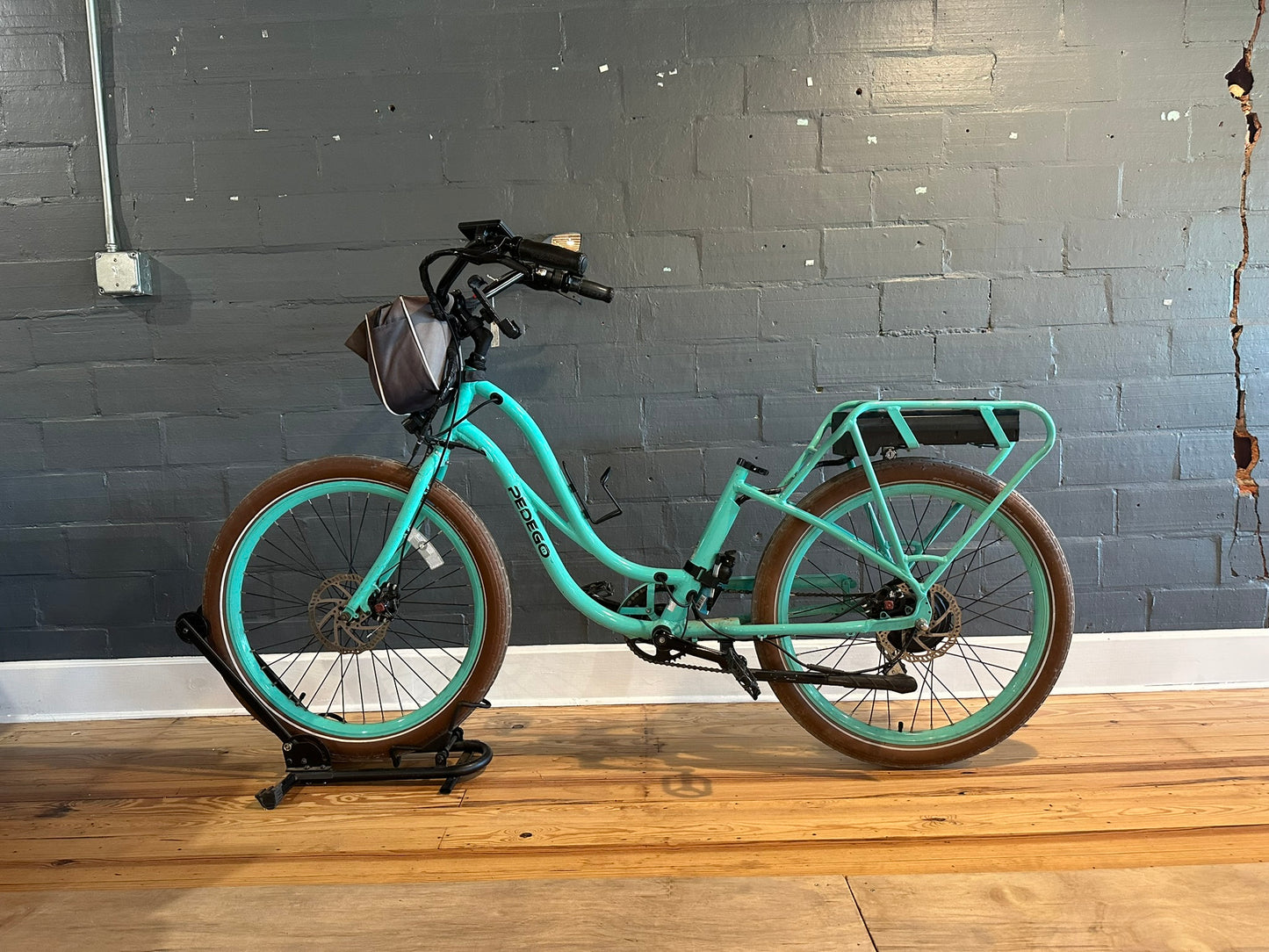 Pedego Interceptor 26"