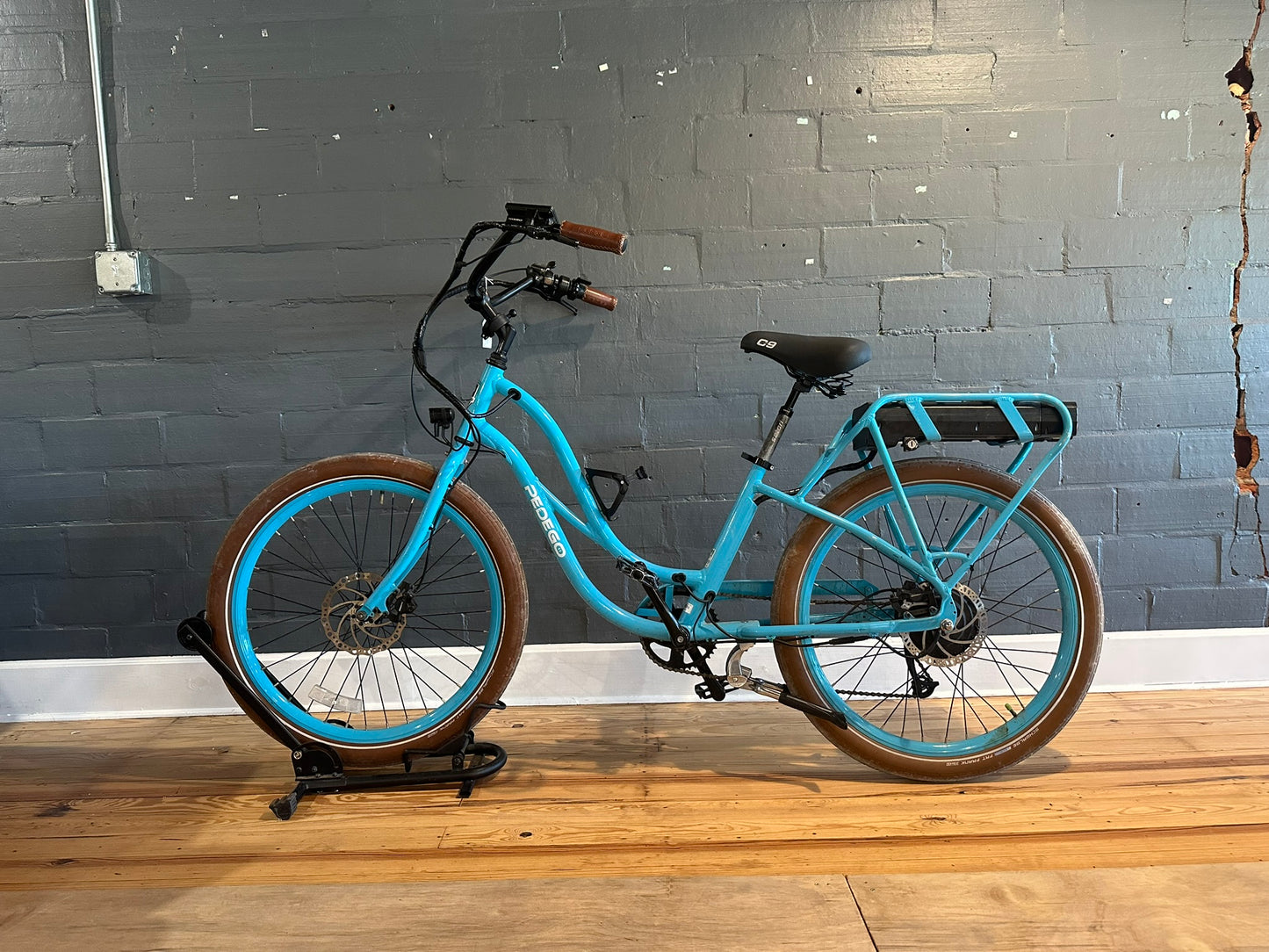 Pedego Interceptor 26"